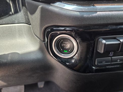 Used 2025 Chevrolet Silverado 1500 LT RWD image 27