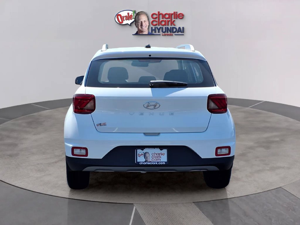New 2026 Hyundai Venue SEL FWD image 4
