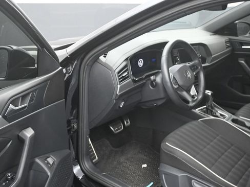 Used 2024 Volkswagen Jetta Sport FWD image 9