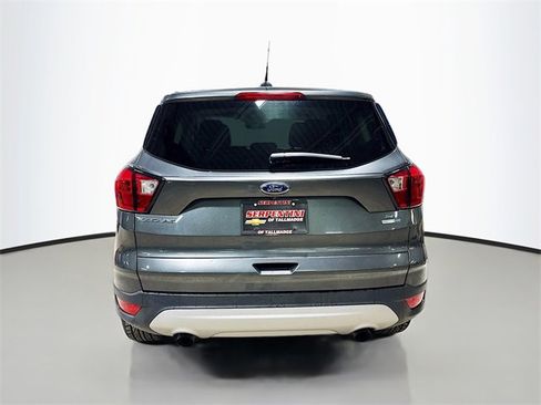 Used 2019 Ford Escape SE image 8