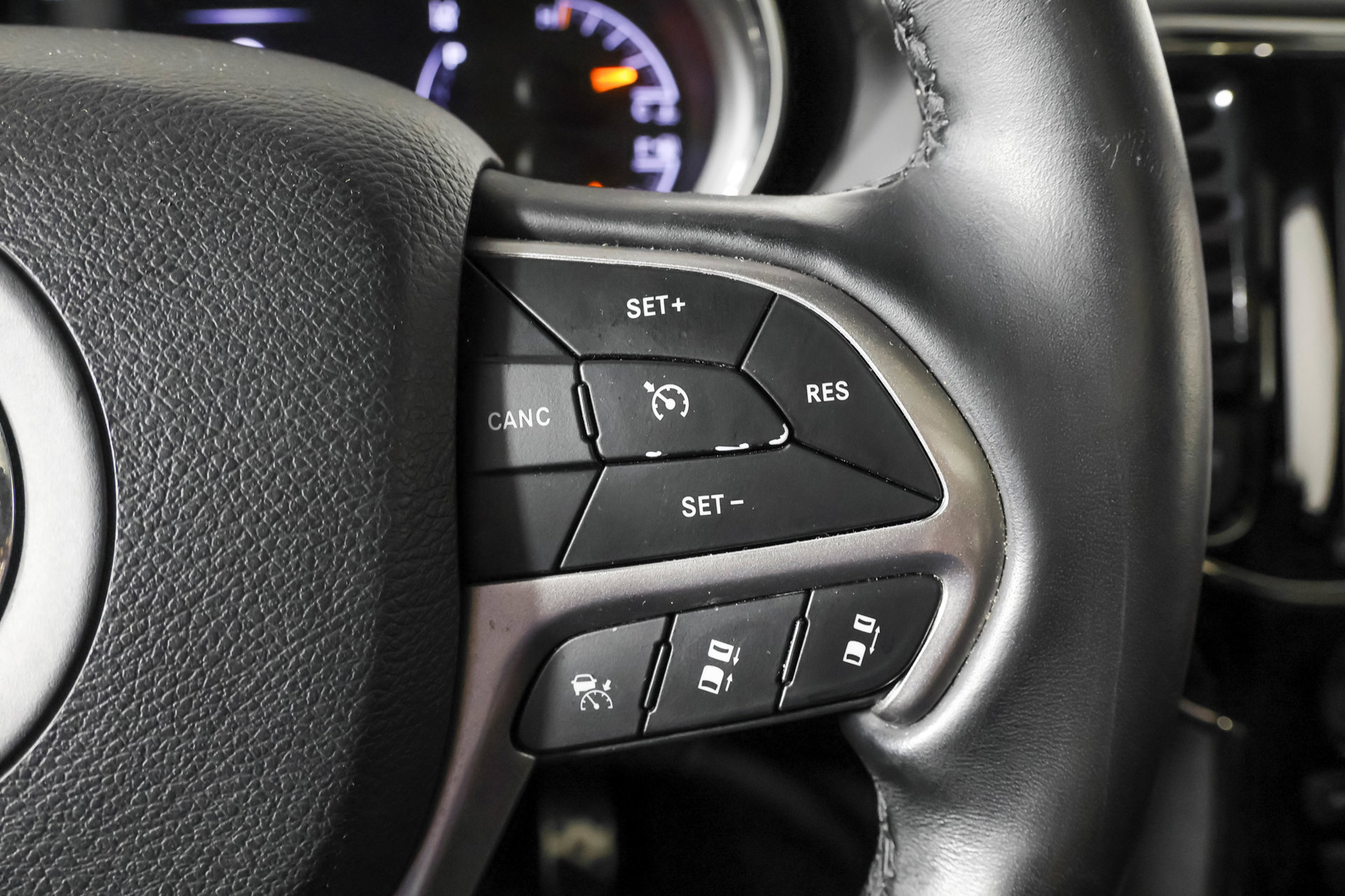 Used 2020 Jeep Grand Cherokee High Altitude AWD/4WD image 34