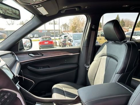 New 2026 Jeep Grand Cherokee Limited AWD/4WD image 34