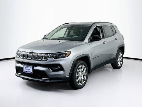 Used 2022 Jeep Compass Latitude AWD/4WD image 1