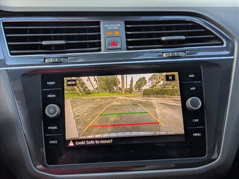 Used 2019 Volkswagen Tiguan SEL Premium R-Line AWD/4WD image 14