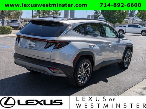 Used 2025 Hyundai Tucson Limited AWD/4WD image 8