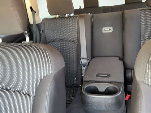 Used 2018 Dodge Journey SE w/ Connectivity Group FWD image 11