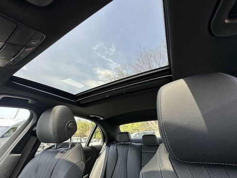 Certified 2022 Mercedes-Benz E 350 4MATIC Sedan image 33