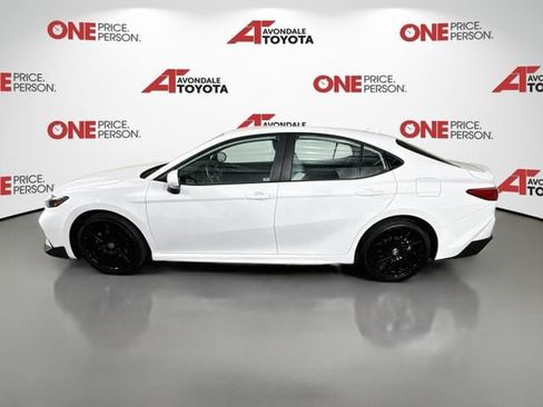 Used 2026 Toyota Camry SE w/ Convenience Package FWD image 4