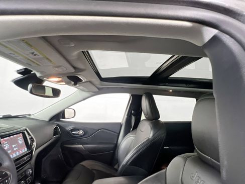 Used 2022 Jeep Cherokee Limited image 21