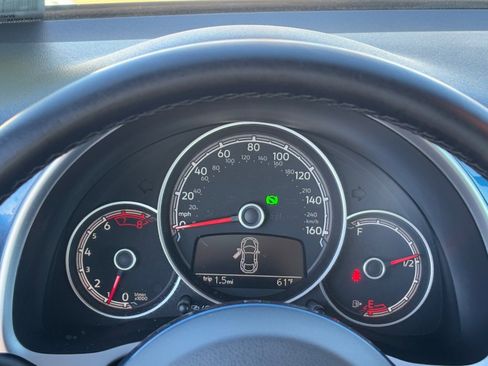 Used 2018 Volkswagen Beetle 2.0T S image 23