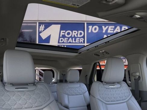 New 2026 Ford Explorer Platinum w/ LUX Leather Package AWD/4WD image 22