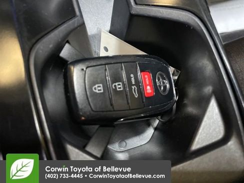 Used 2025 Toyota Camry LE image 28