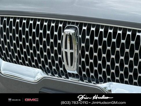 Used 2023 Lincoln Aviator AWD w/ Premium Package image 8