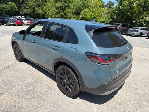 Used 2025 Honda HR-V Sport image 8