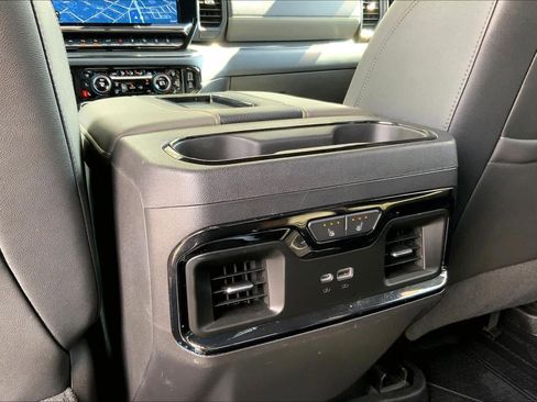 Used 2022 Chevrolet Silverado 1500 ZR2 w/ Technology Package image 35