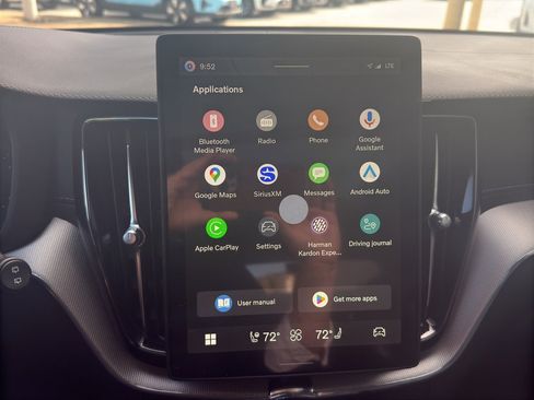 New 2026 Volvo XC60 B5 Ultra w/ Climate Package image 18