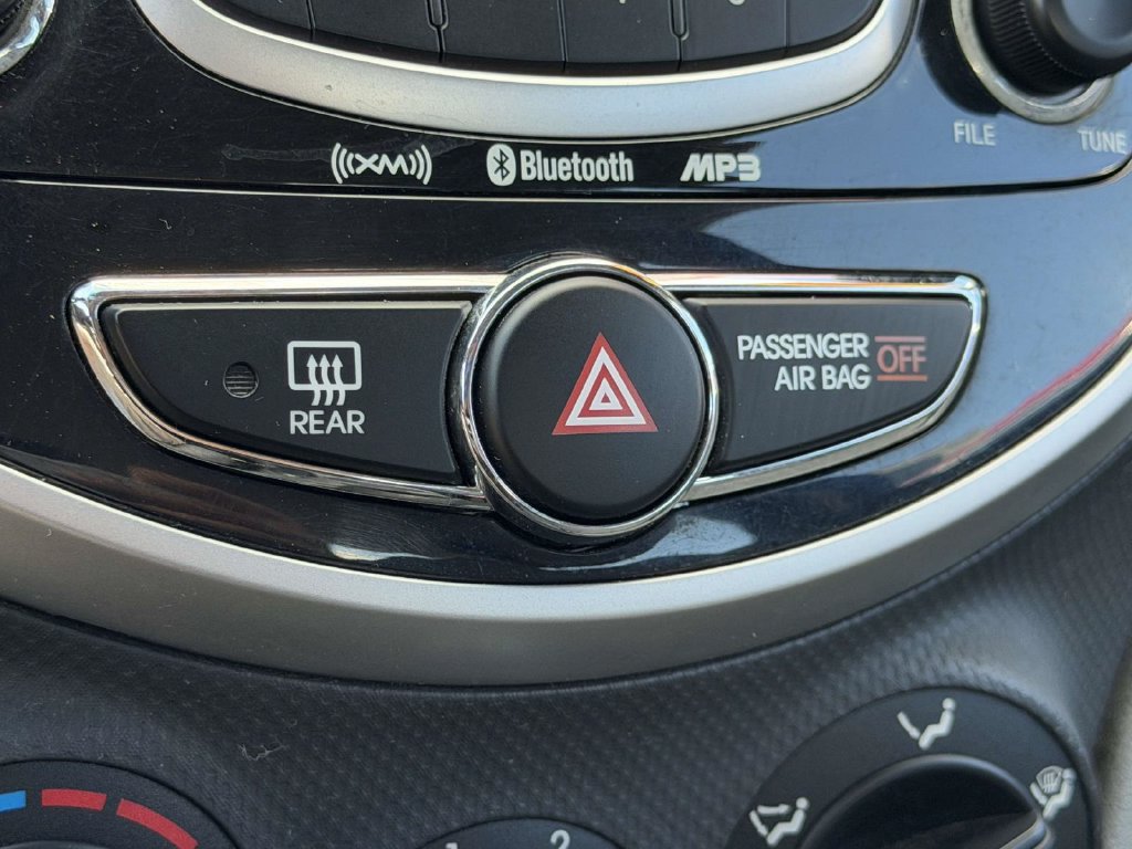 Used 2013 Hyundai Accent GLS w/ Premium Pkg FWD image 30