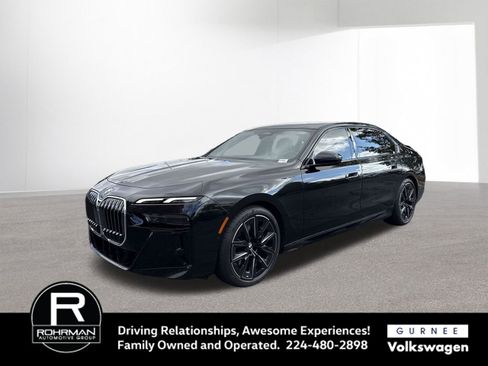 Used 2024 BMW 760i xDrive w/ Premium Package image 1