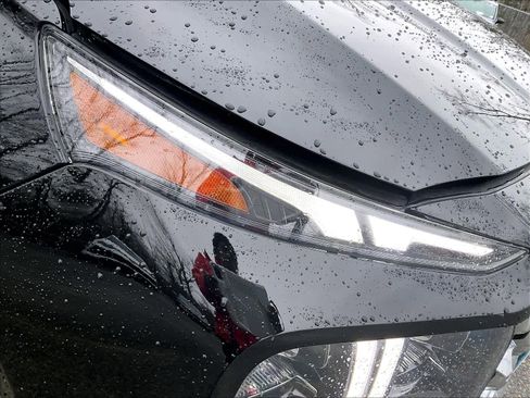 Used 2023 Hyundai Santa Fe Limited image 32