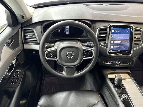 Used 2023 Volvo XC90 B5 Core w/ Climate Package image 16