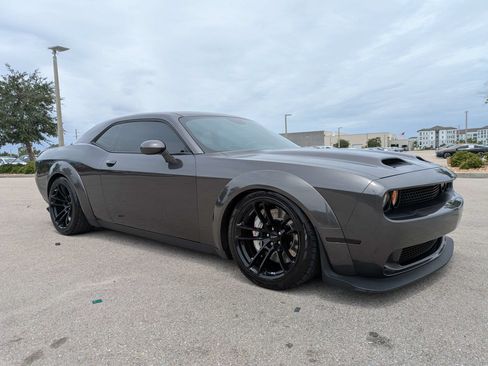 Used 2020 Dodge Challenger SRT Hellcat Redeye RWD image 2