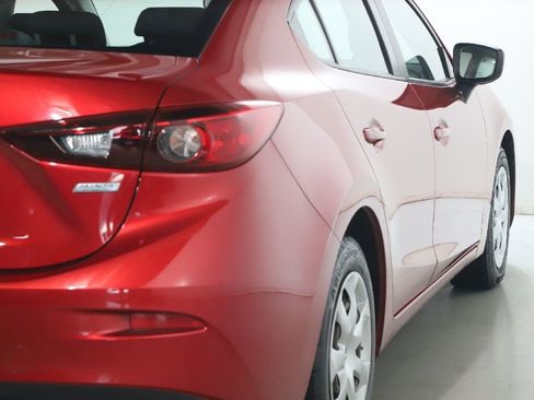 Used 2018 MAZDA MAZDA3 Sport FWD image 46