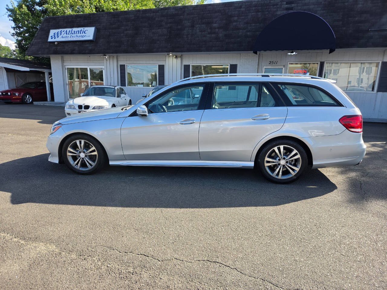 Used 2014 Mercedes-Benz E 350 4MATIC Wagon w/ Premium 1 Package image 6