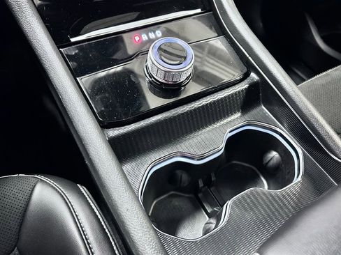 Used 2025 Jeep Grand Cherokee Altitude AWD/4WD image 16