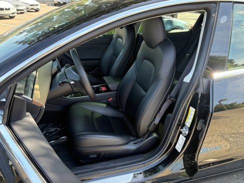 Used 2019 Tesla Model 3 Mid Range RWD image 10