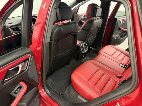 Used 2015 Porsche Macan Turbo w/ Premium Package Plus AWD/4WD image 51