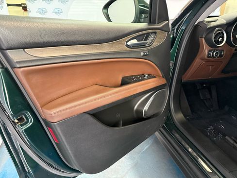 Used 2018 Alfa Romeo Stelvio Ti image 13