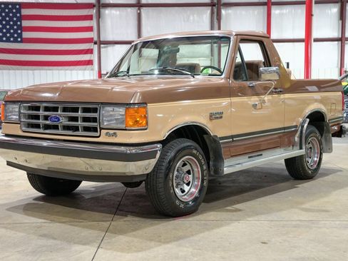 Used 1987 Ford Bronco AWD/4WD image 1