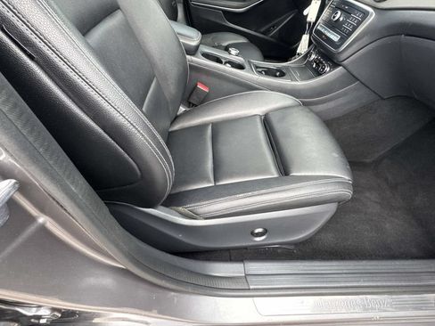 Used 2019 Mercedes-Benz CLA 250 image 14