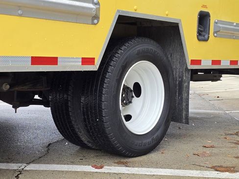 Used 2024 Ford E-350 and Econoline 350 Super Duty w/ Driver's Safety Package image 15