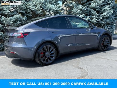 Used 2022 Tesla Model Y Performance AWD/4WD image 9