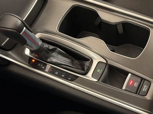 Used 2018 Honda Accord EX image 20