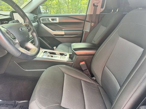 Used 2022 Ford Explorer XLT image 20