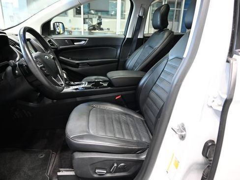 Used 2016 Ford Edge SEL w/ Equipment Group 201A AWD/4WD image 9