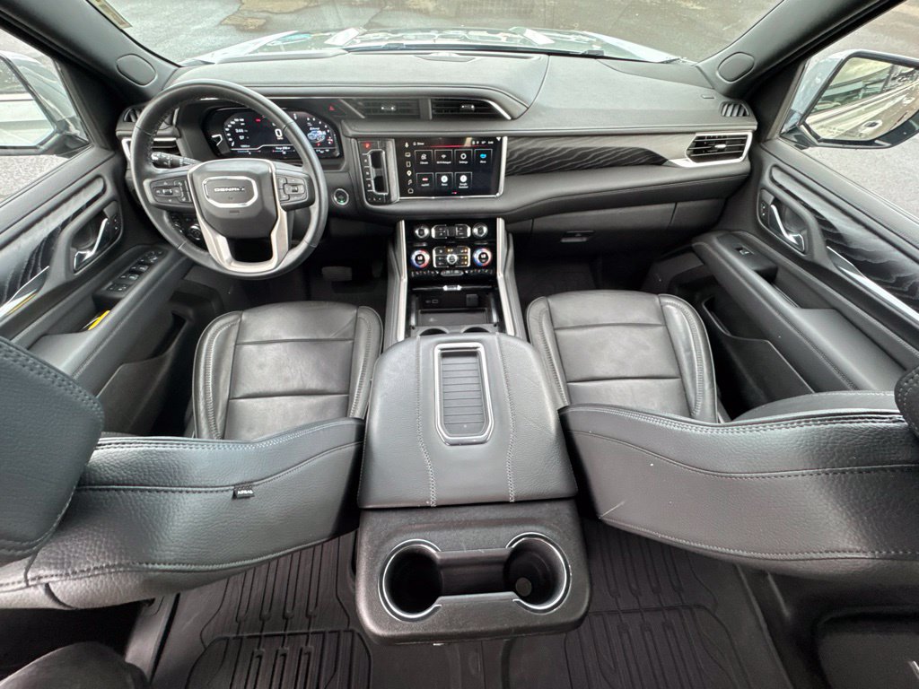 Used 2024 GMC Yukon XL Denali w/ LPO, Floor Liner Package AWD/4WD image 24