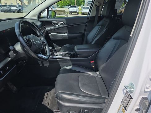Certified 2024 Kia Sportage EX AWD/4WD image 9