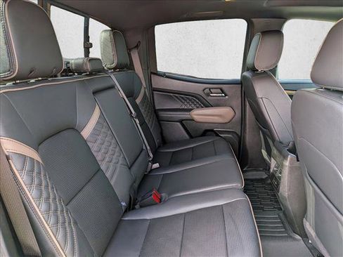 Used 2024 GMC Canyon Denali image 21