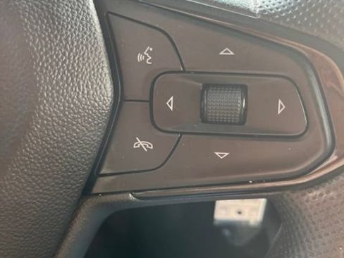 Used 2023 Chevrolet TrailBlazer LS FWD image 16