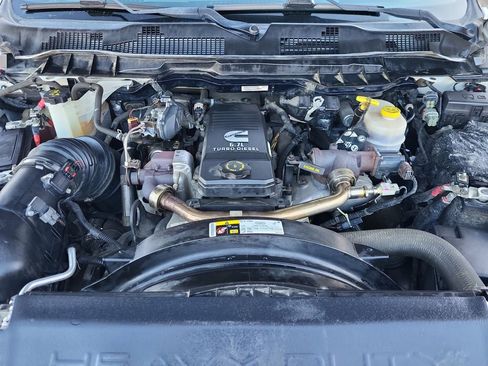 Used 2016 RAM 3500 Tradesman w/ Chrome Appearance Group AWD/4WD image 19