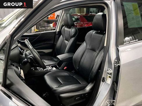 Used 2023 Subaru Forester Limited image 7
