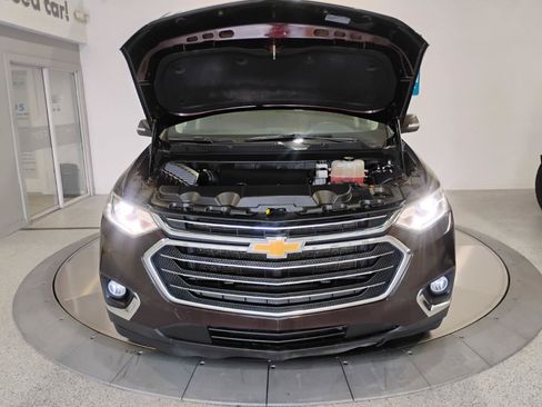 Used 2021 Chevrolet Traverse LT FWD image 29