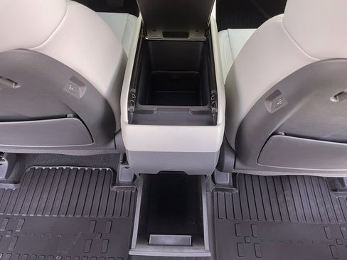 New 2025 Hyundai Santa Fe Limited image 30