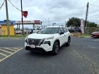 Used 2025 Nissan Rogue S FWD video 1