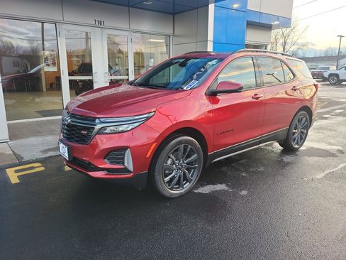 Certified 2023 Chevrolet Equinox RS image 2