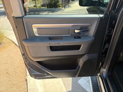 Used 2018 RAM 1500 Lone Star RWD image 31