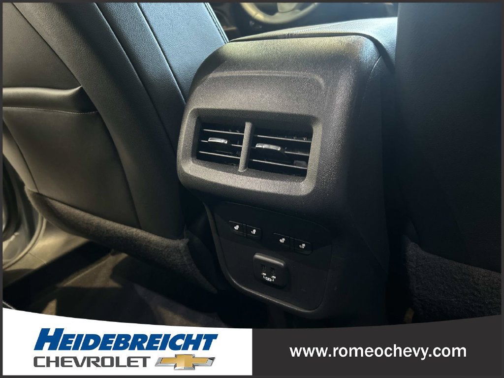 Used 2024 Chevrolet Equinox Premier AWD/4WD image 17